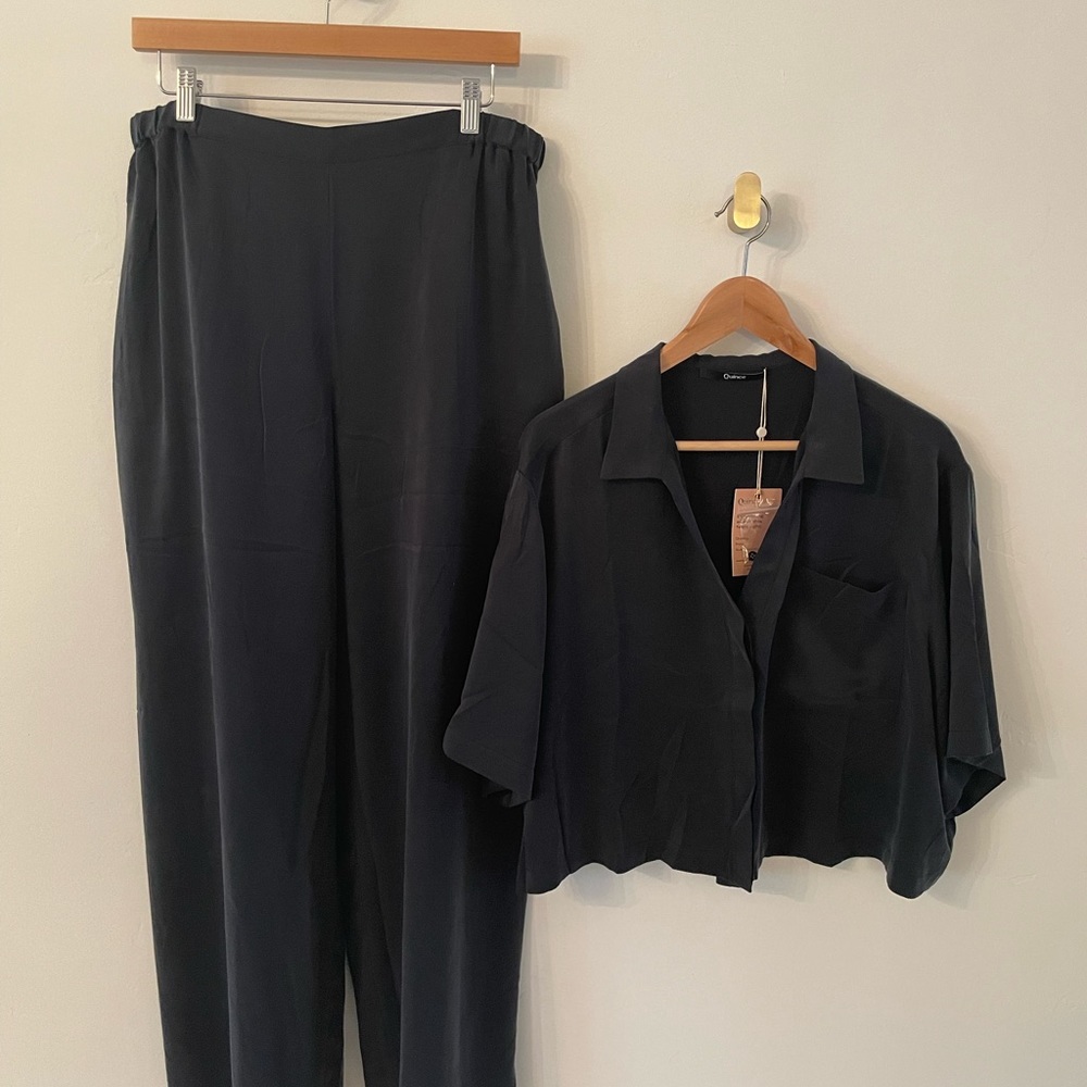 Quince 100% washable silk split hem lounge set, black